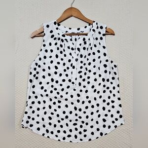 41 Hawthorn Sleeveless V-Neck Black and White Polka Dot Blouse Size L